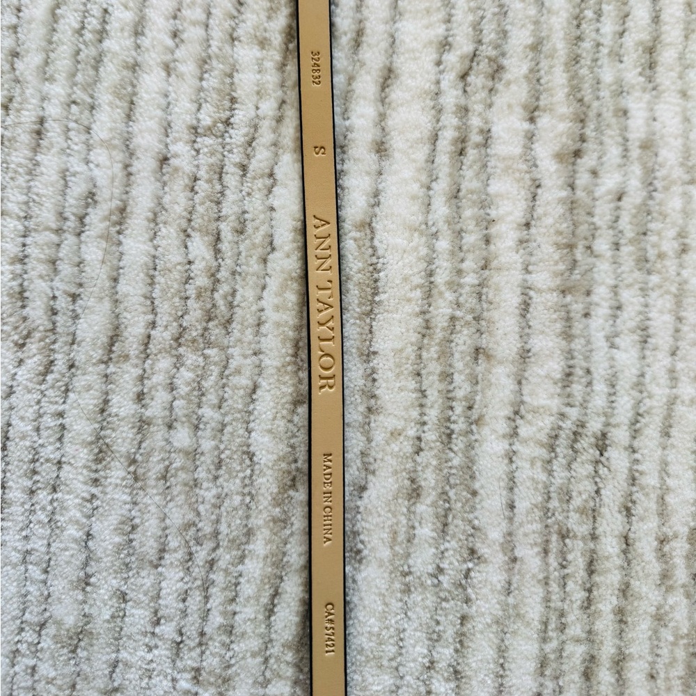 Ann Taylor Black Spotted Hair-On Faux Leather Skinny Belt Gold Buckle Sz small - Picture 4 of 5
